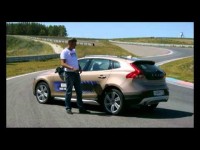 Тест-драйв Volvo V40 Cross Country 2013 в программе 